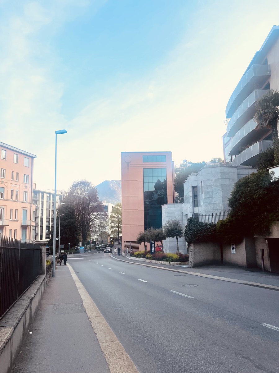 colomboclerici's tweet photo. Delegazione #Confedilizia in #Svizzera #CantonTicino - Presentazione presso il #ConsolatodItalia #SalaCattaneo a #Lugano - #Assoedilizia informa https://t.co/boIiUHdPlS
