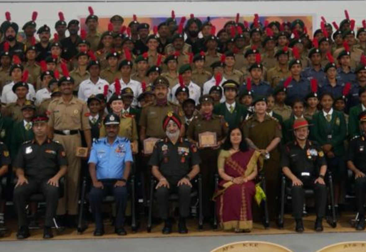 bignewshouse's tweet photo. NCC DG Lt Gen GP Singh Lauds Karnataka &amp;amp; Goa Directorate for Stellar National Performance 

https://t.co/7P8YL6aQuA 
#NCCIndia #LtGenGPSingh #PMTrophyWinner #NCCKarnatakaGoa #YouthLeadership #CadetPower #NeverGiveUp #NCCTrainingAcademy #FutureWarriors #JoinTheForces #India https://t.co/UMG439miO0