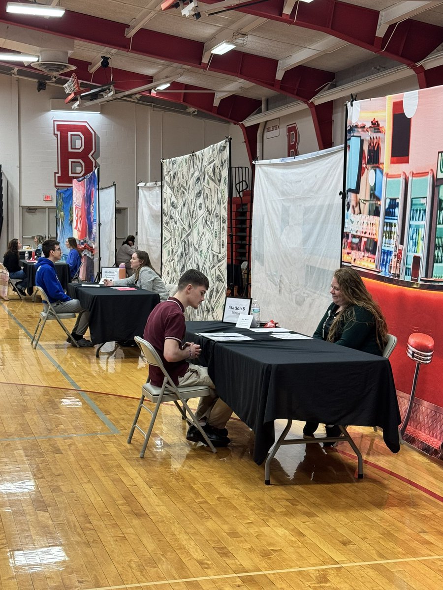 Today was incredible! We are so proud of our sophomores who participated in the inaugural “Sophomore Shake”. Well done! 👏🏻👏🏻

A huge shoutout to the 24 community partners who helped make today a huge success! We are so grateful for you! ❤️