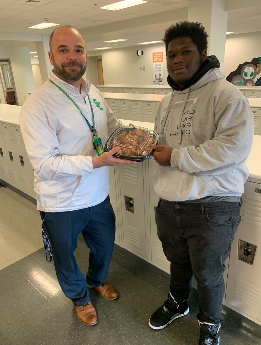 On day 2 of Assistant Principal appreciation week, thank you for always supporting our students, whether it’s success in or out of the classroom!
<a href="/StCharlesHS/">St Charles High School</a> @ccpsvpjm