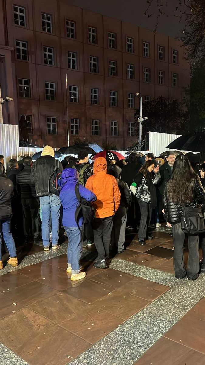 CHP Şanlıurfa Milletvekilimiz Sayın Mahmut Tanal’ın Adalet Bakanlığı önündeki adalet nöbetine, CHP Şanlıurfa il başkan yardımcılarımız Mustafa koyuncu ve Ethem Kaya eşlik ediyor.

<a href="/herkesicinCHP/">CHP 🇹🇷</a> <a href="/eczozgurozel/">Özgür Özel</a> <a href="/karadagferhatt/">Ferhat KARADAĞ</a> <a href="/MTanal/">Av.Mahmut TANAL</a> <a href="/av_ethemkaya/">Av.Ethem KAYA</a> <a href="/mustafakync_chp/">Mustafa KOYUNCU</a>