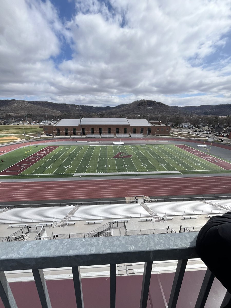 IsaacFredin11's tweet photo. Had a great visit yesterday thank you @TYaeggi_UWL for having me! Can’t wait to get back on campus! @UWLEagleFB #CLAWCREW https://t.co/pUbqtO3N6r