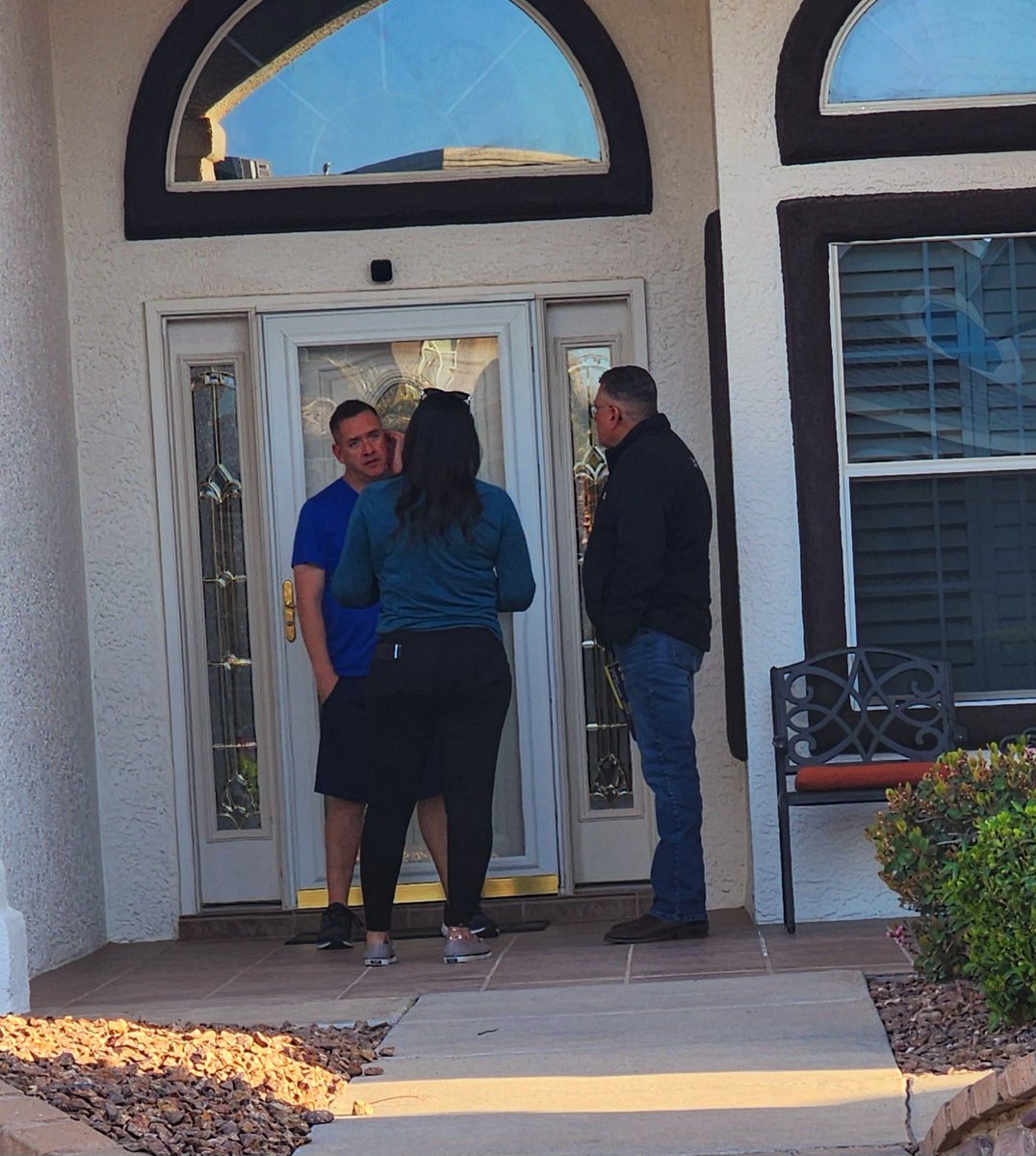 We are walking and talking to our constituents from District 4 and making an impact.
Please join us this Saturday April 12th, for our MEGA WALK at the Socorro AFT office 1757 George Dieter #125
Time 9am to 2pm. #TEAMGUERRA