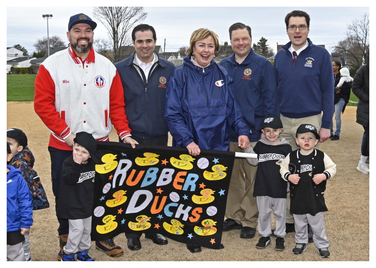 LegFerretti's tweet photo. It was so much fun to join the Lev-IT Baseball Softball Teams for the start of their season Opening Day Ceremonies along with Hempstead Town Clerk Kate Murray, @JohnMikulin and Legislator Tom McKevitt. https://t.co/HdgU94ZTBz