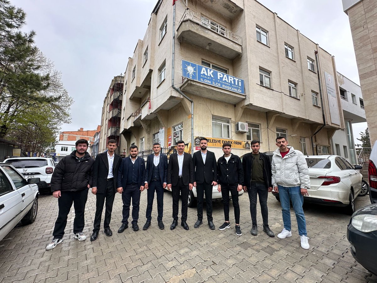 📍Ilgın

İl Yeni Seçmen Başkanımız <a href="/UmutAkbaay/">Umut Akbay</a> ile birlikte Belediye Başkanımız Sn Ömer Apil’e, İlçe Milli Eğitim müdürümüze ve İlçe Başkanvekili’mize ziyaretlerde bulunduk. 

Nazik kabulleri için teşekkür eder, çalışmalarında başarılar dileriz. 🤗

#YeniSecmenKonya 🚀