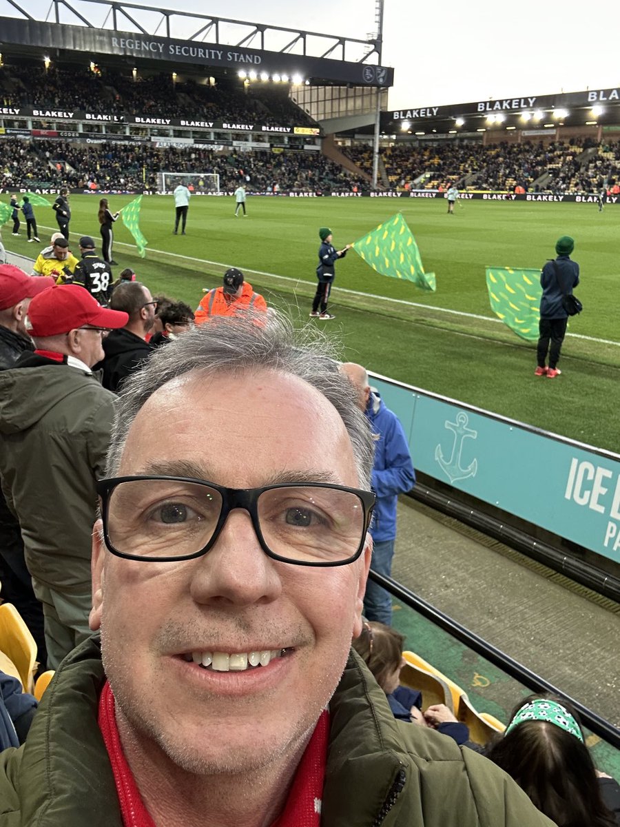 smithywpy's tweet photo. Haway the lads! https://t.co/AqdwXBfivO