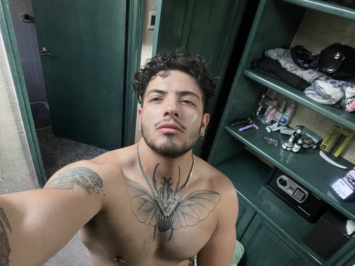 Daddy tweet media