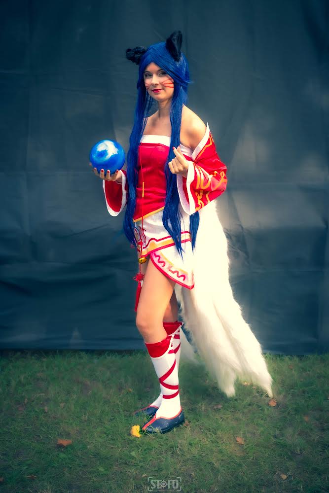Chrimsie's tweet photo. Ahri🔥
#ahri #defaultskin #lol #LeagueOfLegends #leagueoflegendscosplay #cosplayer
📷:@SteFo_01 https://t.co/FRUtQqRHkP