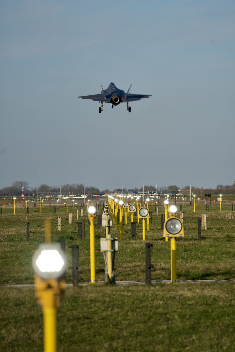 Hugo  tweet media