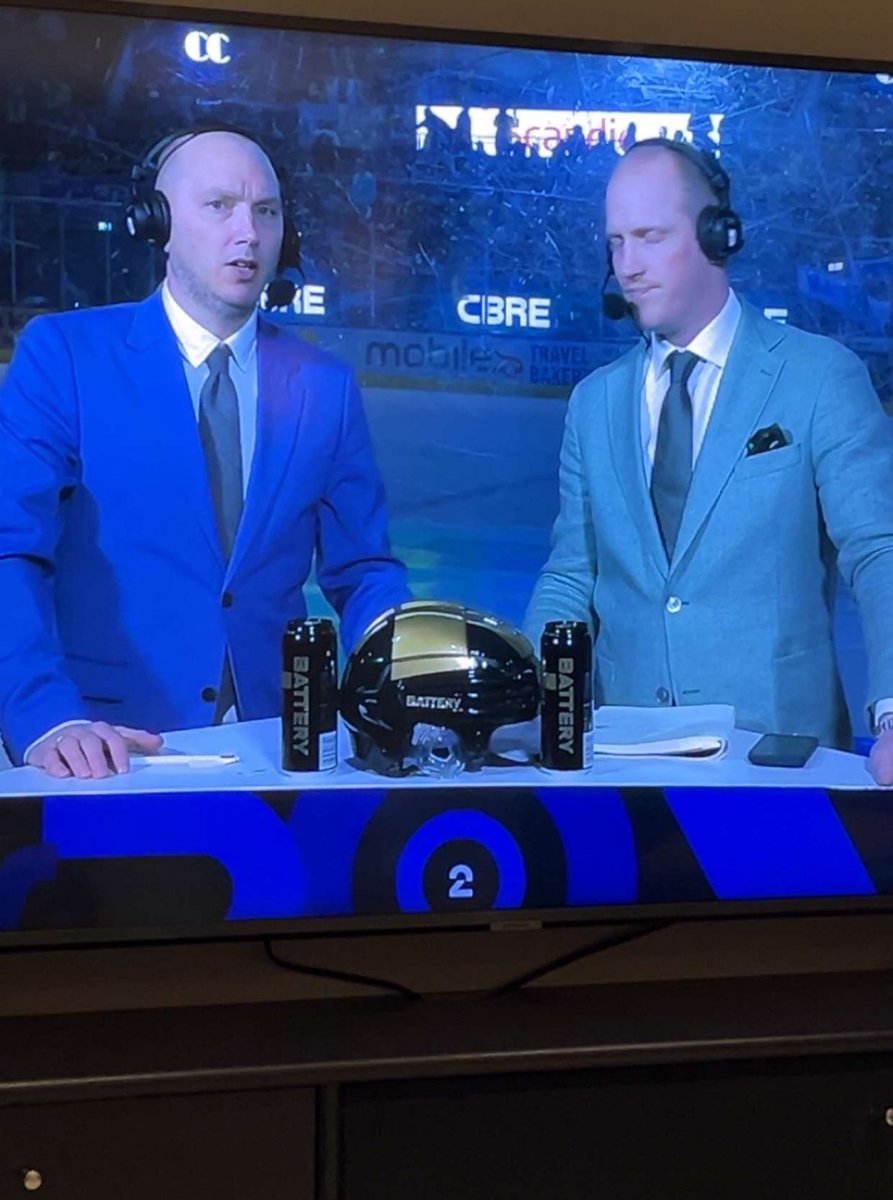 The Julekalender gutta leverer i studio 🎄🎅#2hockey