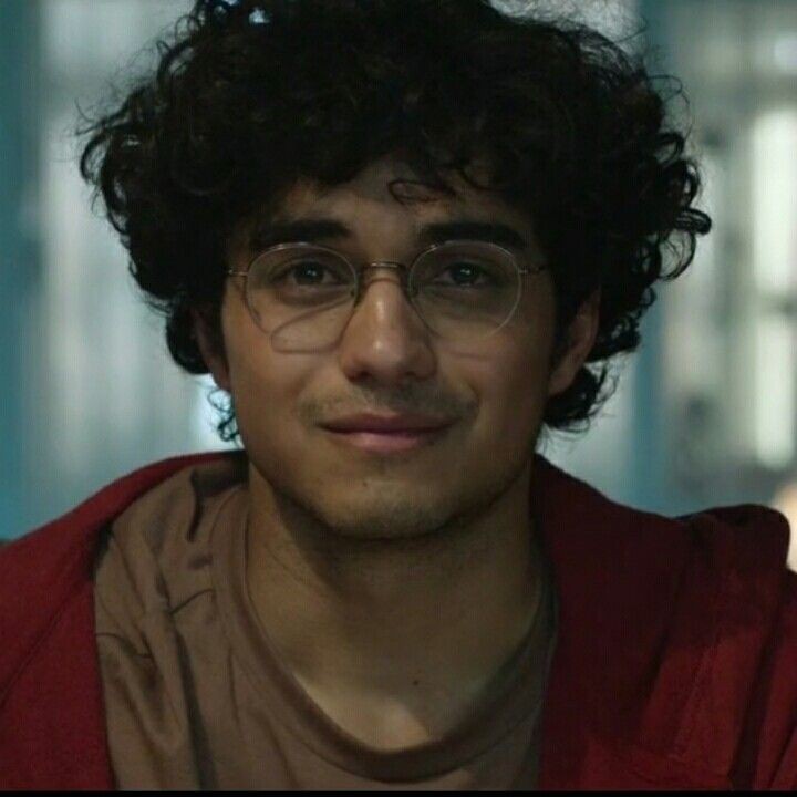 — prongs . ♡ tweet media