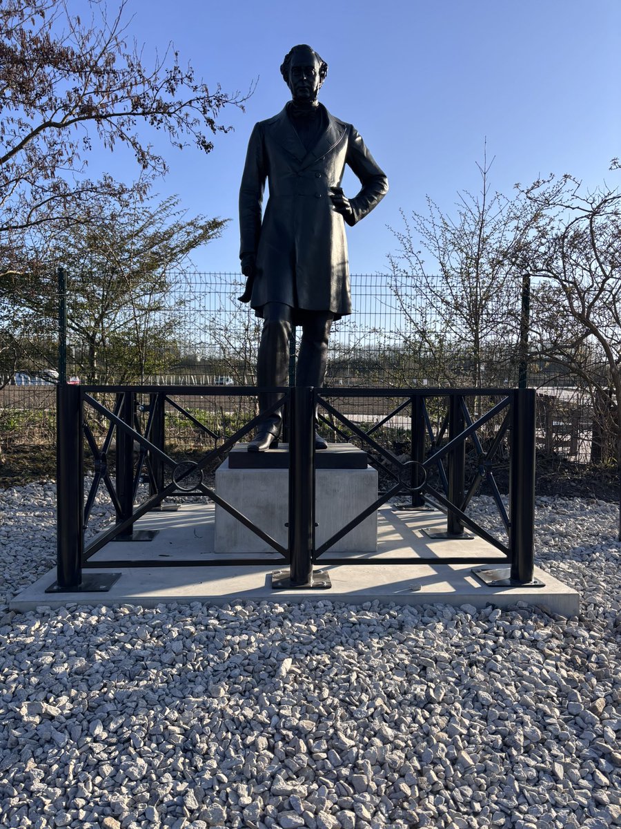 Robt_Stephenson's tweet image. A number of Robert Stephenson Trust Trustees were privileged to be invited to @LocomotionSHD this evening to hear about plans for this year together with welcoming the statue of Robert Stephenson to the North East, with it being on a ten year loan to the museum. 

1/2