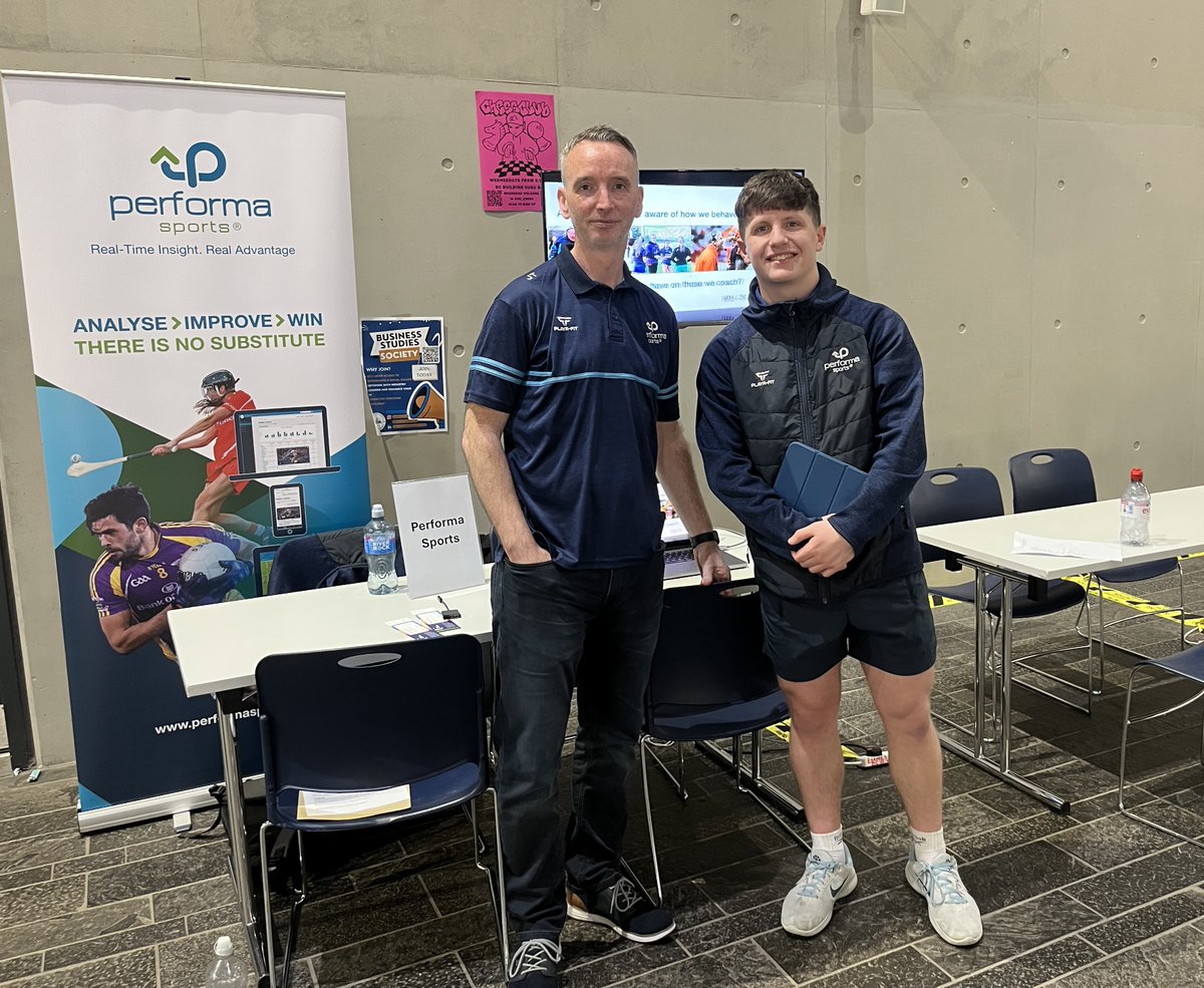 performasports's tweet photo. Great to get back to where it all began for Performa Sports @UlsterUni - this time to support the @UlsterSchSport employability event. Shoutout to our very own UU placement student Adam who has become a valued member of the team #AlwaysLearning #PerformanceAnalysis #Coaching https://t.co/FOVeHtv79s