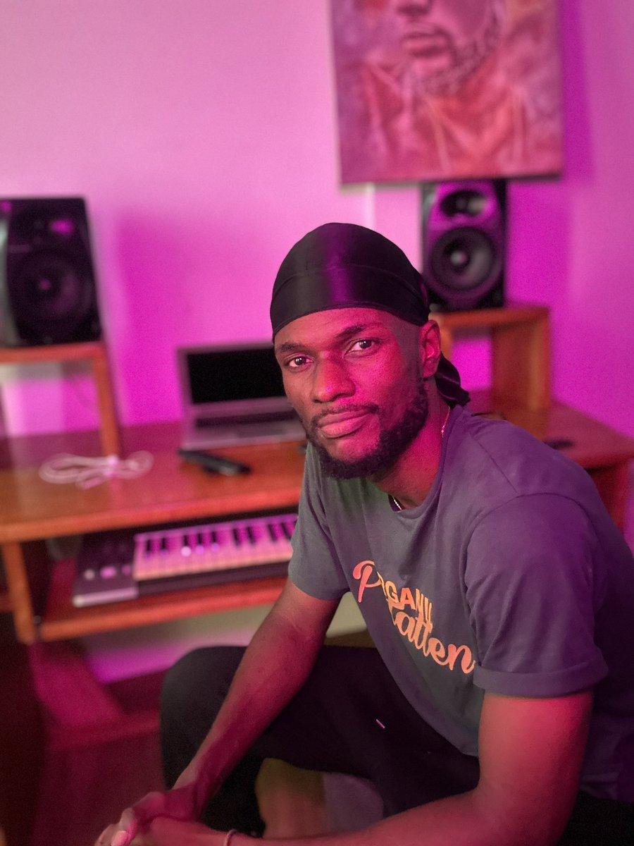 Aucune femme n’est infidèle 
Elle devient infidèle quand elle est en manque d’attention et d’affection 
Si tu la comble de ces deux choses 
Même si tu es pauvre elle ne va jamais te tromper 😊