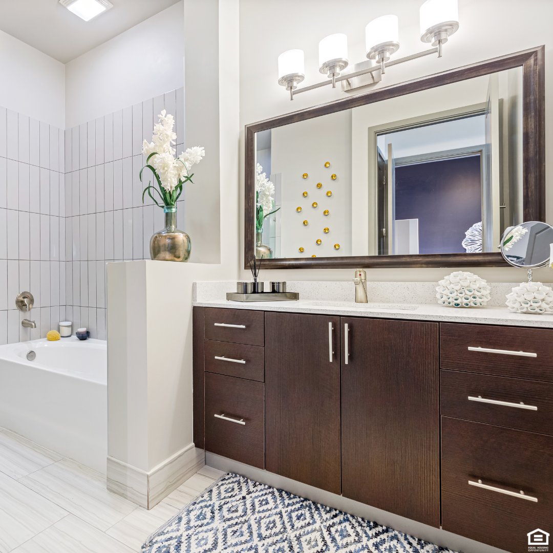 pearldadeland's tweet photo. Start your day in a spacious, stylish bathroom at Pearl Dadeland! 🪞✨ Our studio, one-, two-, and three-bedroom floor plans are designed for your ultimate comfort and convenience.

Ready to upgrade your routine? Schedule a tour today!
#PearlDadeland #MiamiLiving... https://t.co/yXEbN3xXfH