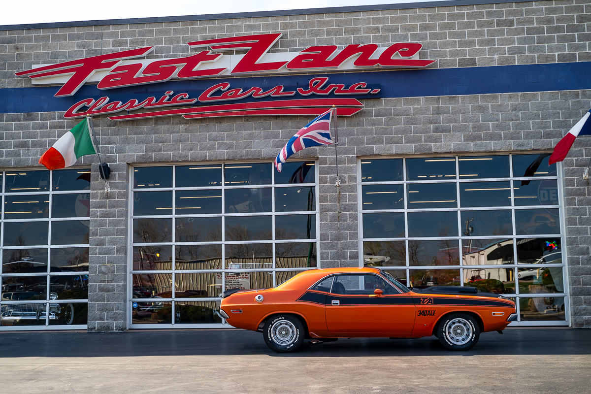FastLaneSTL's tweet image. Go Mango muscle in the Fast Lane 🥭 #GoMango #Mopar #musclecar