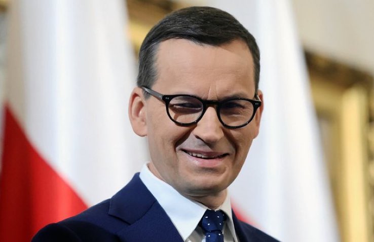 RARS zamówiło u sąsiada wiceprezesa samochody ciężarowe i 2 chłodnie za 5 mln 700 tys zł. 
4 miesiące później wypożyczyli mu je, żeby mógł działać na rzecz RARSu i zarobić kolejne 4 mln. 
Do tego dali mu 2 mln 800... na paliwo ⛽️ - decyzję podpisał Mateusz Morawiecki 🙃😂