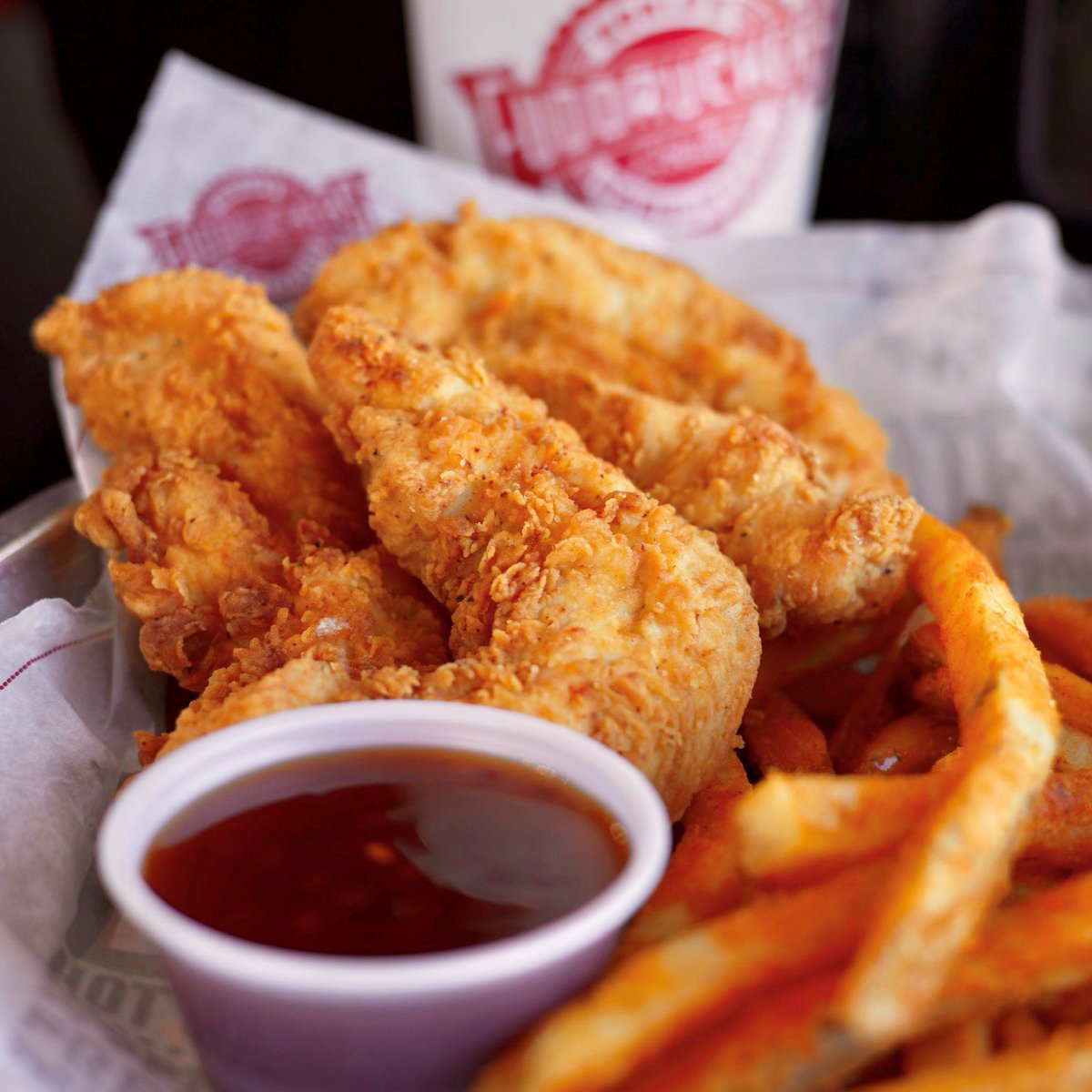 Tenders so crispy they echo 🔊🍗 Pull up or miss out 🚗🔥
#Fuddruckers