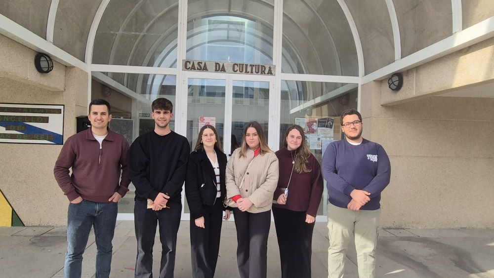 21NoticiasCom's tweet photo. As Xuventudes Socialistas de Lugo rexeitan con firmeza a celulosa de Altri https://t.co/Q8rct9NZ3V 
@xsglugo @XSGalicia @xsgourense @XSGVigo @XSG_Coruna https://t.co/m84EA3lq2w