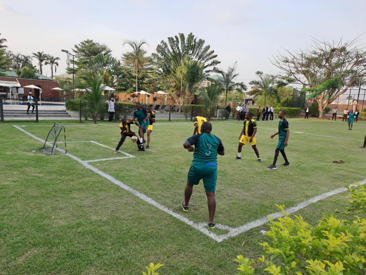 FPIkotEkpene's tweet photo. Over the past 3 Thursdays, we've enjoyed some exciting and healthy sports competitions among our associates! Congratulations to our top 3 teams who not only showcased their skills but also took home well-deserved prizes! Here's to more fun and fitness together! 
#Sportdays https://t.co/uNR8Yw8vOW