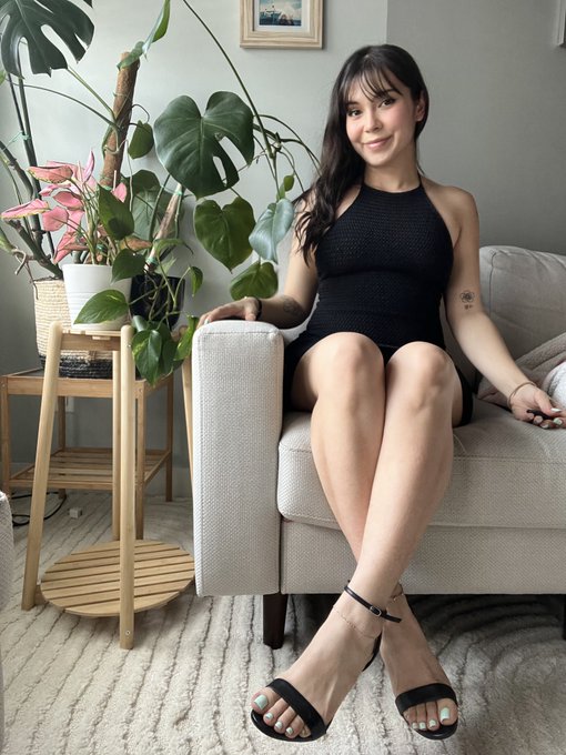 Would you take me on classy date in this outfit? 🌸💋 https://t.co/9MhJKlgX3T<a href="/tag/nationalbikiniday"class="tags"><span>#nationalbikiniday</span></a>