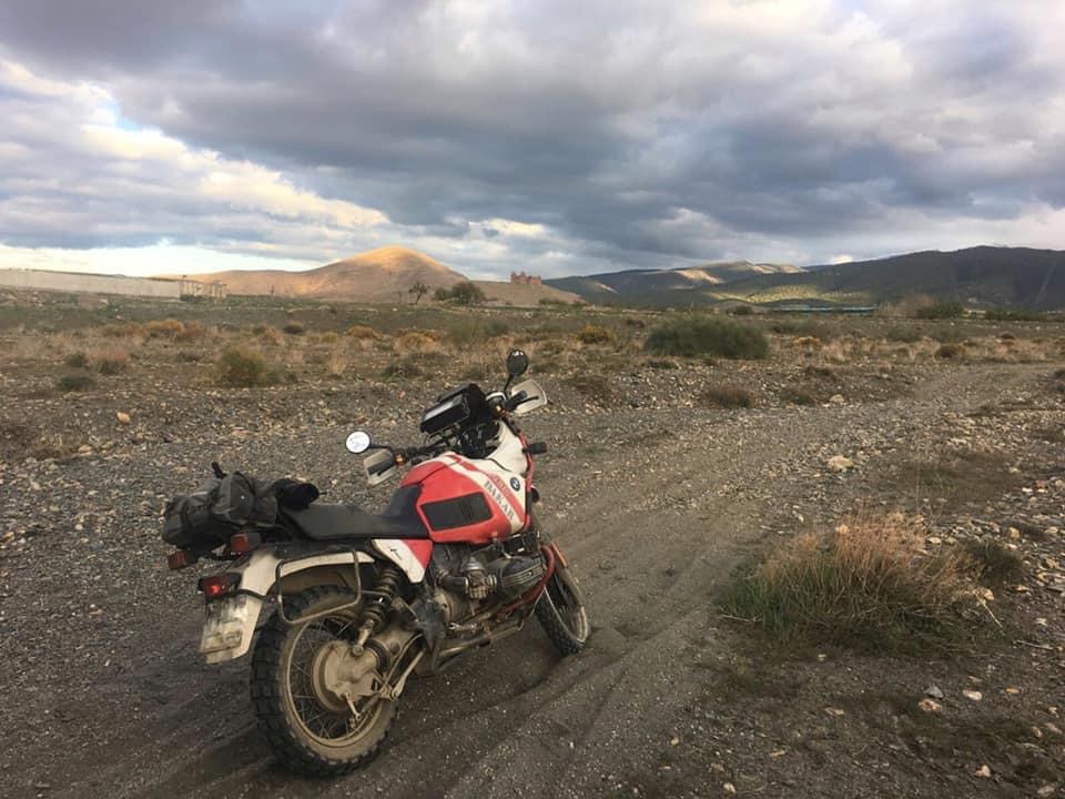 BMWMOTOS's tweet photo. El compañero del foro Kostelo nos comparte esta imagen de su moto. Sabrías decirnos modelo y año aproximado?
Comparte tus fotos con nuestra comunidad.
https://t.co/FcmbPdsHeL
#bmwmotos #bmwmotoscom #forobmwmotos #makelifearide #motociclismo https://t.co/v6S2eDvSty