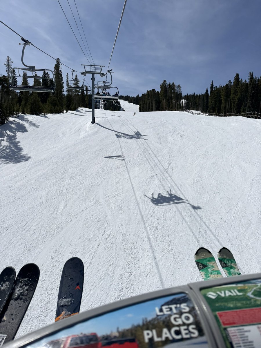 Yes I’m skiing. Yes this is Vail. Yes I can count the number of minorities I’ve seen on one hand, and no, you can’t afford it. #LANK