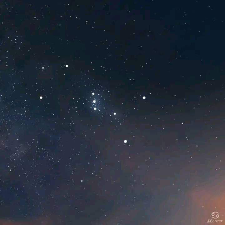 moonloverxjpg's tweet photo. la luna es hermosa, ¿no? https://t.co/FjFqxfdupI