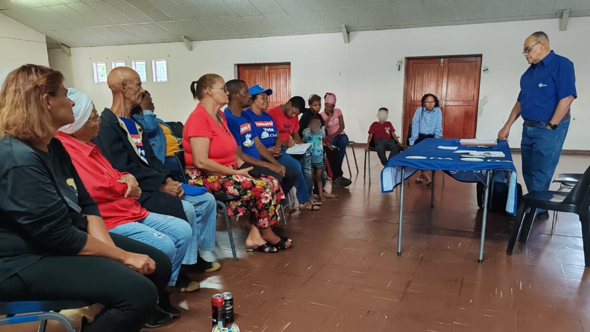 DA_NCape's tweet photo. ๐ขThe DA continues to fight for freedom & fairness for all South Africans, with economic growth & job creation as our number one priority.
The DA is planning & engaging communities, as we work to get people back to work.๐โ
#Hopetown #Kimberley #Upington #Raaswater https://t.co/CSW2qpkPjt