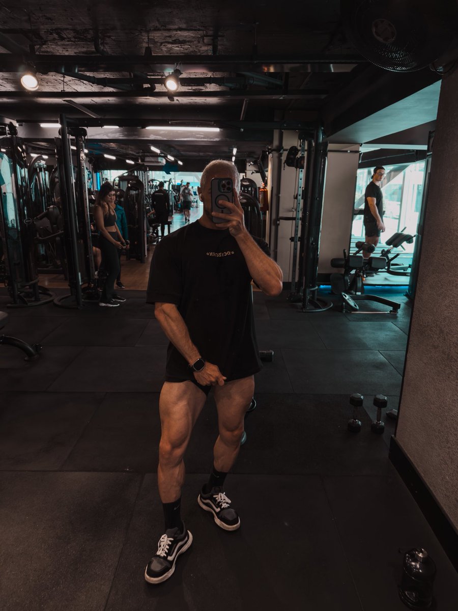 Hoje foi dia de leg day