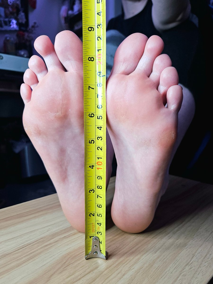queenvixen_foot's tweet photo. taking some measurements.....
feet ⋆ toes ⋆ soles https://t.co/k3ijN6ZXSO