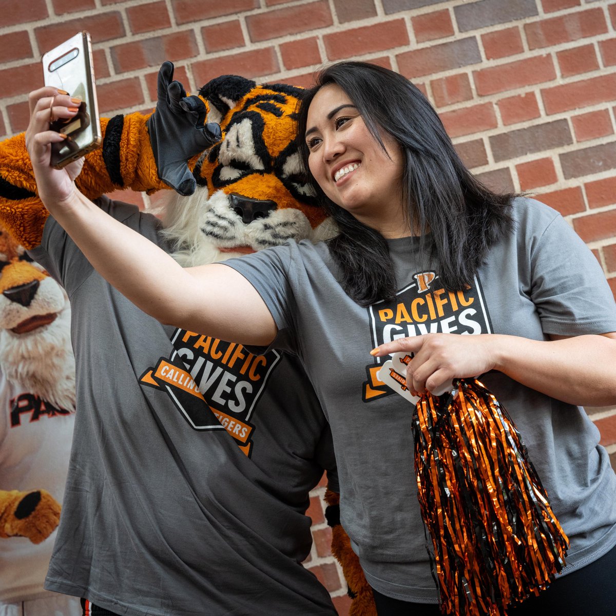 #PacificGives is now LIVE! 🙌 Your gift to one of our scholarship funds will help shape the careers of future healthcare workers. Please give TODAY! pacific.scalefunder.com/gday/giving-da… #universityofthepacific #schoolofhealthsciences #pacificproud #PacificGivesSHS2025