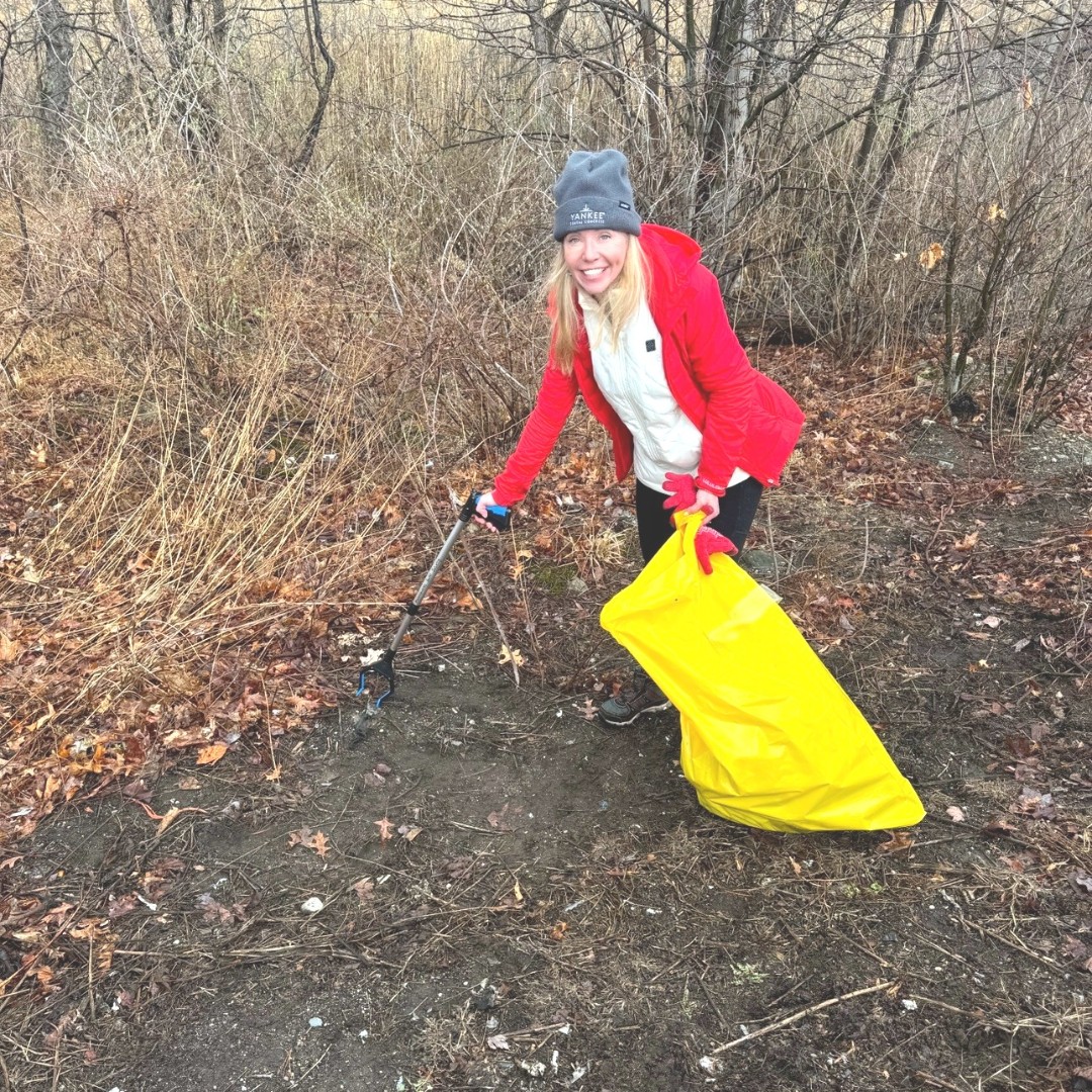 MassDental's tweet image. MDS staff joined friends at @EDICInsurance for a Spring Cleanup day. The changing weather couldn't stop them from the much-needed trash collection. "Be part of the solution, not pollution!" #earthdayearly #springcleanup #massdental