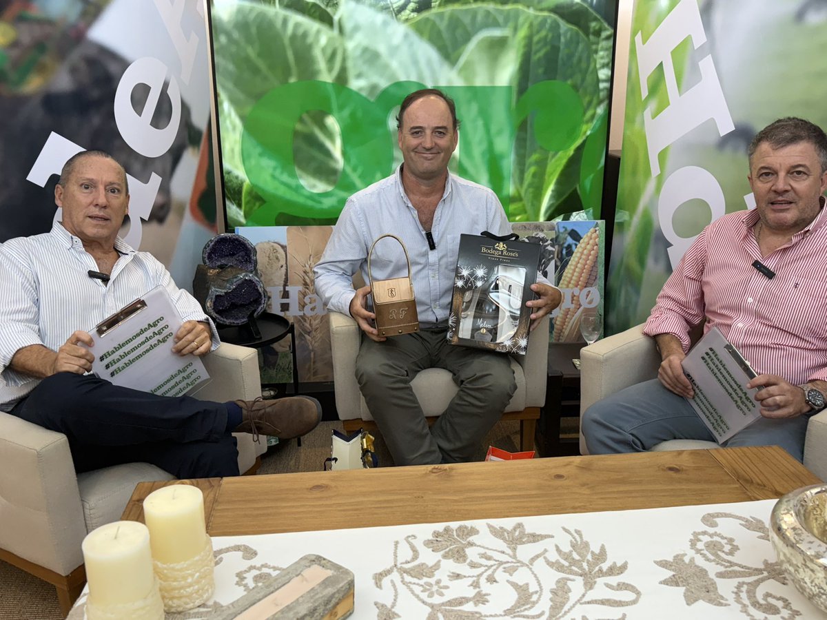¡El domingo nos visitó Rafael Ferber, nuevo presidente de la Asociación Rural del Uruguay! 🇺🇾🐂

Conversamos sobre sus desafíos al frente de ARU, el presente del agro y la visión a futuro del sector rural.

📺 Mirá el programa completo en YouTube: goo.su/IAsO4k