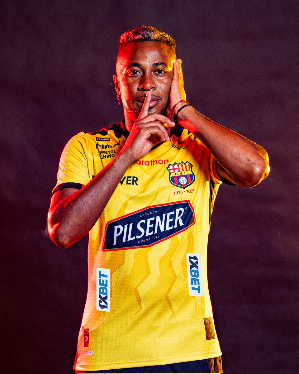 BarcelonaSC's tweet photo. Nuestra armadura lista para esta noche 💛
#RiverBSC
#ConmebolLibertadores https://t.co/fL2TjM7o8N