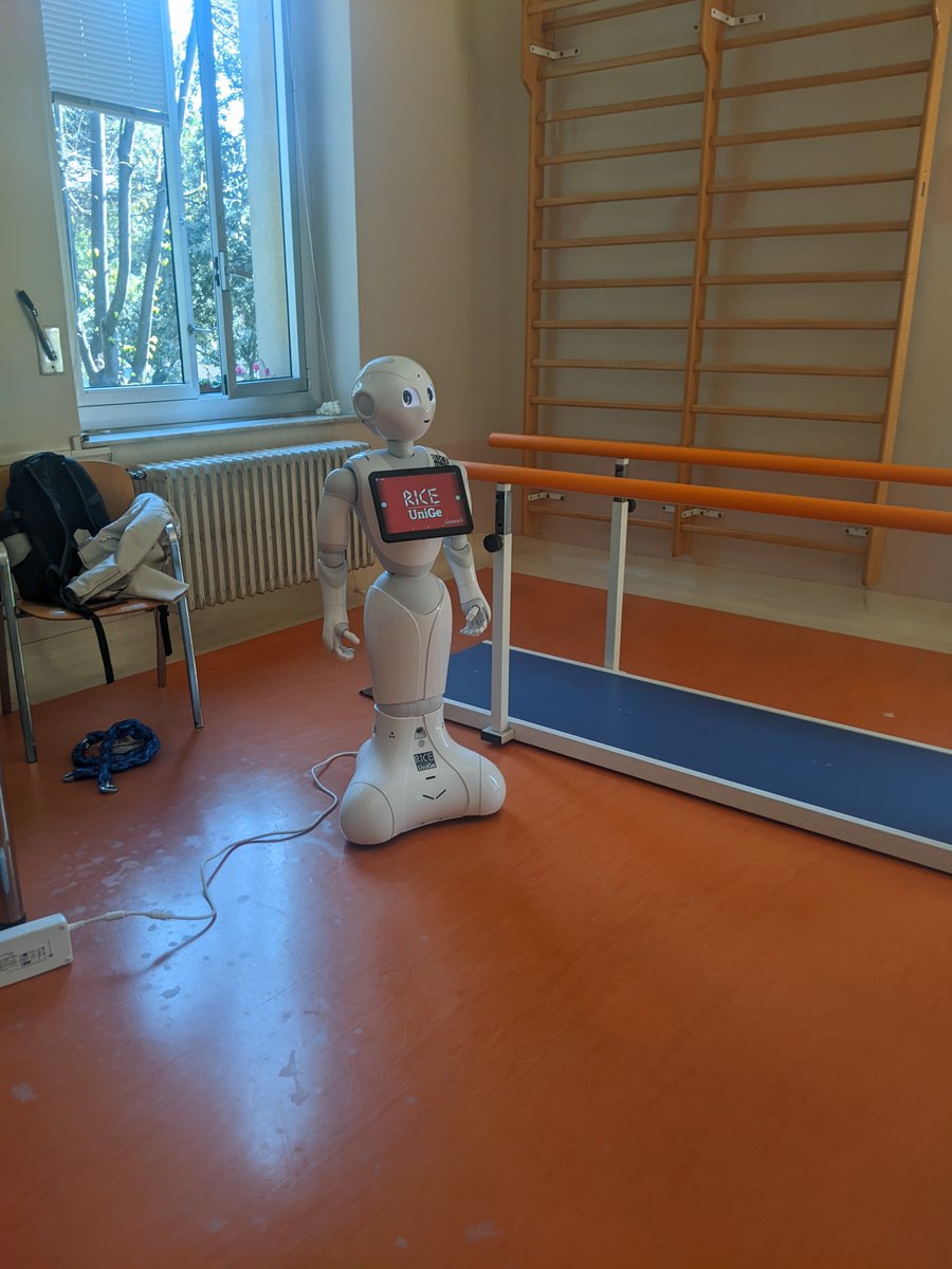 Danidueci's tweet photo. Pepper landed @SanMartino_Ge geriatrics ward to help us prevent incident delirium in hospitalised elderly patients ✨#sociallyassistiverobots #UniGe #hightechcare https://t.co/MkoztIo6d0