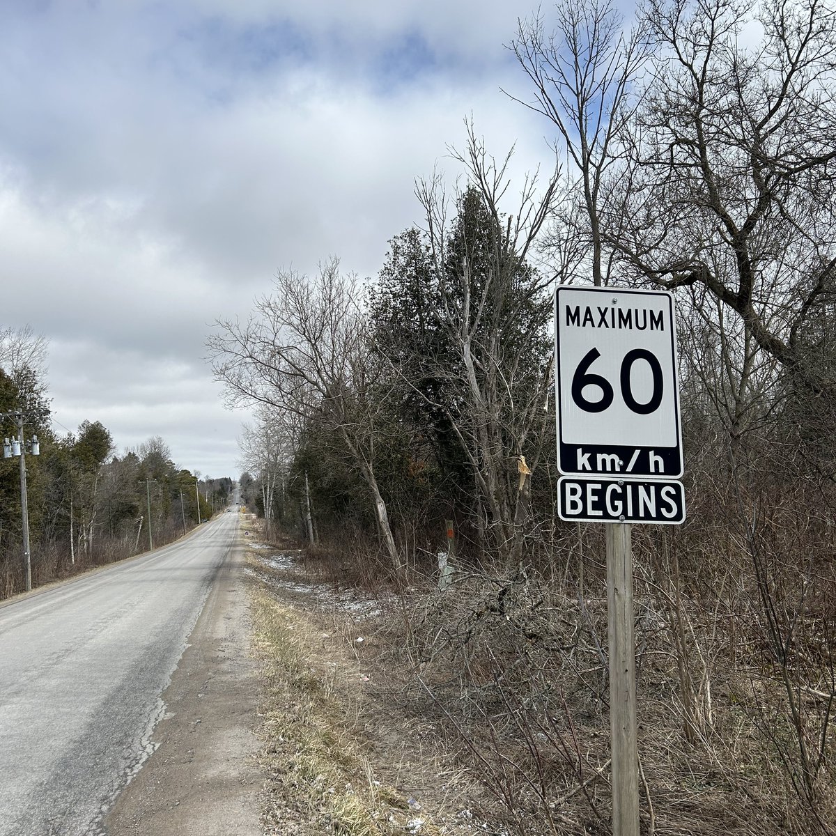 DRPSNorthDiv's tweet photo. North Division Traffic charged driver with stunt - excessively speeding (40 km/hr or more over the speed limit), 30 day licence suspension, 14 day vehicle impound in #Blackstock, #EdgertonRd. #durhamvisionzero #brock #scugog #uxbridge cg https://t.co/wmMO553ggJ