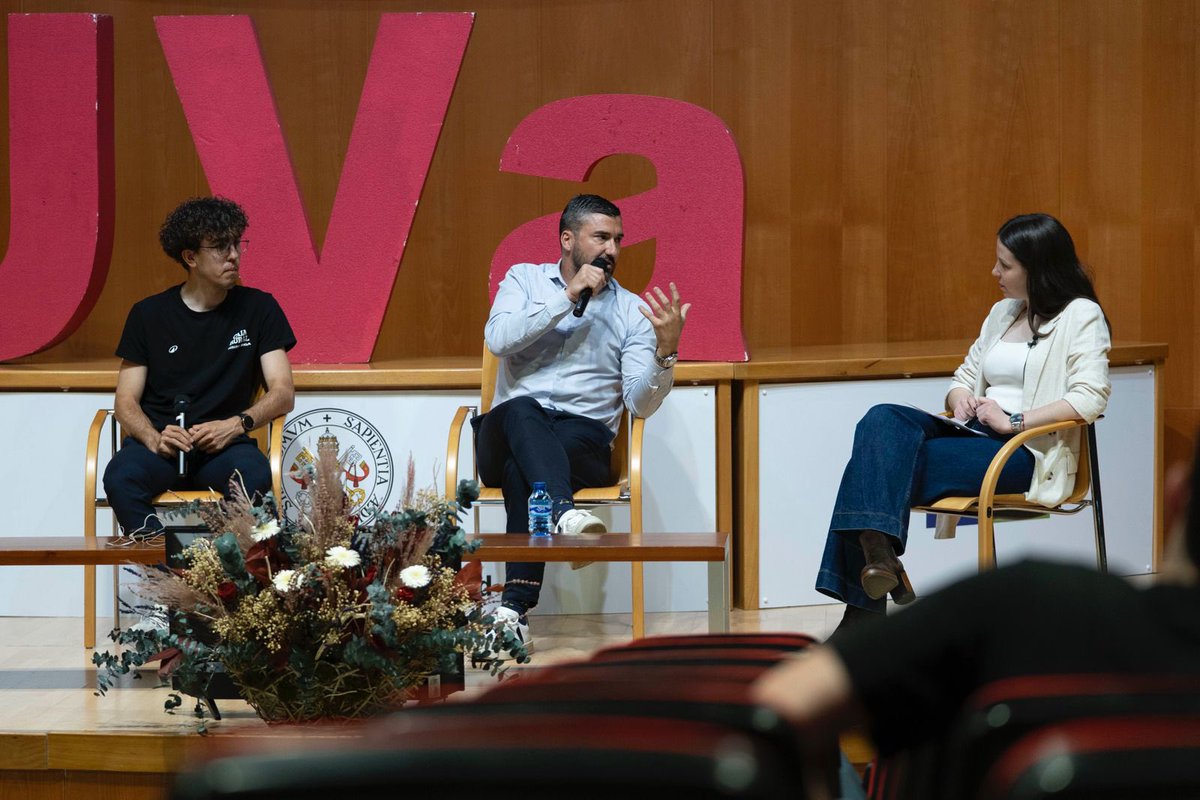 Lucía Navas Albitre (@lucianavas___) on Twitter photo II Jornadas del Deporte Soriano. <a href="/CAFYDSoria/">CAFYDSoria</a>, gracias por la invitación
Mañana más, con <a href="/JoseCSanJose/">José Carlos San José</a>.
<a href="/CampusdeSoria/">Campus de Soria</a> <a href="/zapmarra/">Ramón Zapata Martinez</a> <a href="/estelanavascues/">estelanavascues OLY</a> <a href="/davidjpime98/">David Pineda Mejia</a> <a href="/baloncestosoria/">CLUB SORIA BALONCESTO</a> <a href="/fdrbasket/">FDR BASKET SORIA</a> <a href="/Alexcalvo85/">Alex Calvo</a> <a href="/antiniogrp/">Antonio González</a> <a href="/deporama/">DEPORAMA</a>
📷: <a href="/victorgvalero/">Víctor García</a> II Jornadas del Deporte Soriano. <a href="/CAFYDSoria/">CAFYDSoria</a>, gracias por la invitación
Mañana más, con <a href="/JoseCSanJose/">José Carlos San José</a>.
<a href="/CampusdeSoria/">Campus de Soria</a> <a href="/zapmarra/">Ramón Zapata Martinez</a> <a href="/estelanavascues/">estelanavascues OLY</a> <a href="/davidjpime98/">David Pineda Mejia</a> <a href="/baloncestosoria/">CLUB SORIA BALONCESTO</a> <a href="/fdrbasket/">FDR BASKET SORIA</a> <a href="/Alexcalvo85/">Alex Calvo</a> <a href="/antiniogrp/">Antonio González</a> <a href="/deporama/">DEPORAMA</a>
📷: <a href="/victorgvalero/">Víctor García</a>