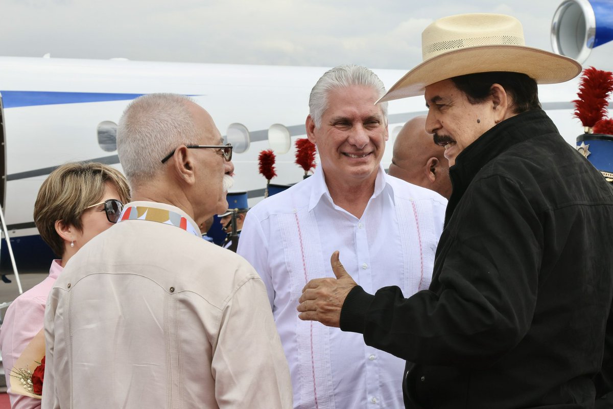 alfonso_noya's tweet photo. ÚLTIMO MINUTO: @DiazCanelB ya está en Honduras para participar en la IX Cumbre de la Comunidad de Estados Latinoamericanos y Caribeños #CELAC. #UnidosPorLaPatriaGrande. https://t.co/UHUhmIwjpd