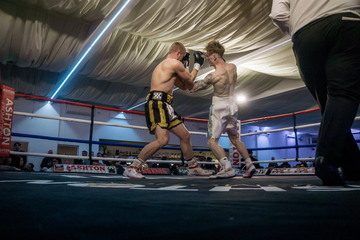trilogyboxing's tweet photo. A force to be reckoned with 💥👊 

#HellNBack 
📸@el_optica https://t.co/AcTDuX6PVq