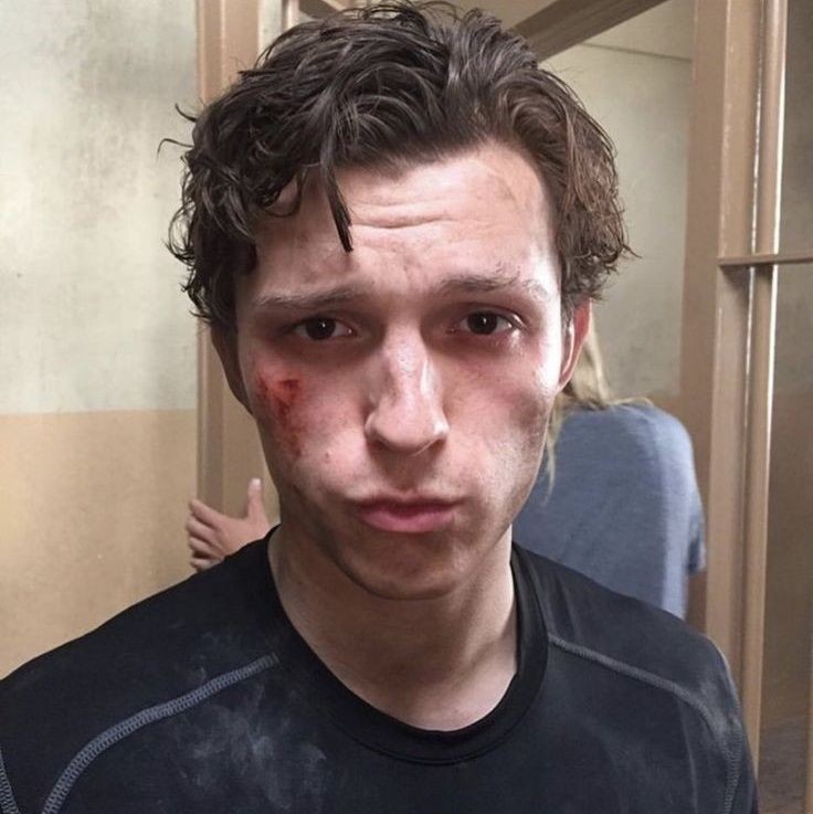 ssonmiu's tweet photo. хан джисон - питер паркер.
тот самый дружелюбный сосед. 
в час ночи точно кинет мемы с подписью "мы?" https://t.co/HCj1eDbdEO
