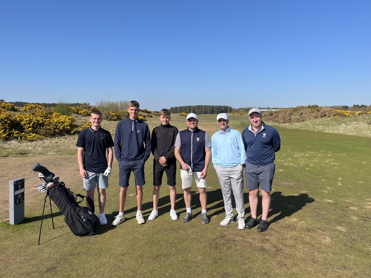 <a href="/BarassieGreens/">Barassie Greens</a> afternoon out at <a href="/DundonaldLinks/">Dundonald Links</a> for some team bonding. Big thanks to Dundonald for having us and to @amanda_dorans for organising. Course and facilities were first class ⛳️