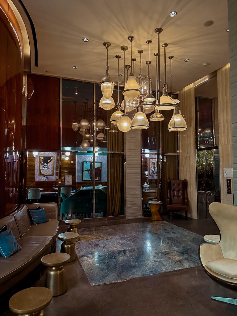 HotelHugoSoHo's tweet photo. Step away from the fast pace of New York City and find serenity at Hotel Hugo, where indulgence and calm coexist. Imagine a stylish retreat nestled in SoHo, mere moments from the bustling city scene yet offering a serene atmosphere. ⁠
⁠
⁠
#hotels #luxuryhotel https://t.co/ozHRB8JHuP