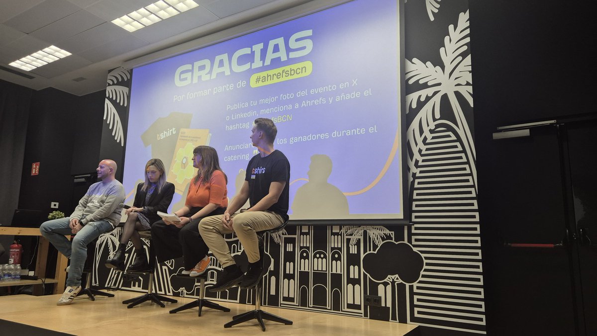 lsieiro's tweet photo. Viendo a estos cracks en #ahrefsbcn https://t.co/GgHASZjVvZ