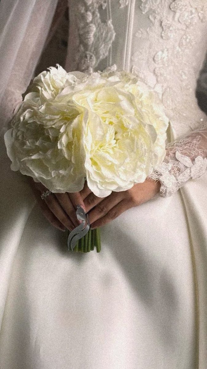 fajust02's tweet photo. من اغنية قديمة و ذكرى حالمة بدأت قصتنا " منك الجمال موعود " والحياة بدأت تبتسم💍♥️.
09 - 01 - 2025 https://t.co/Nc9zT1YQYR
