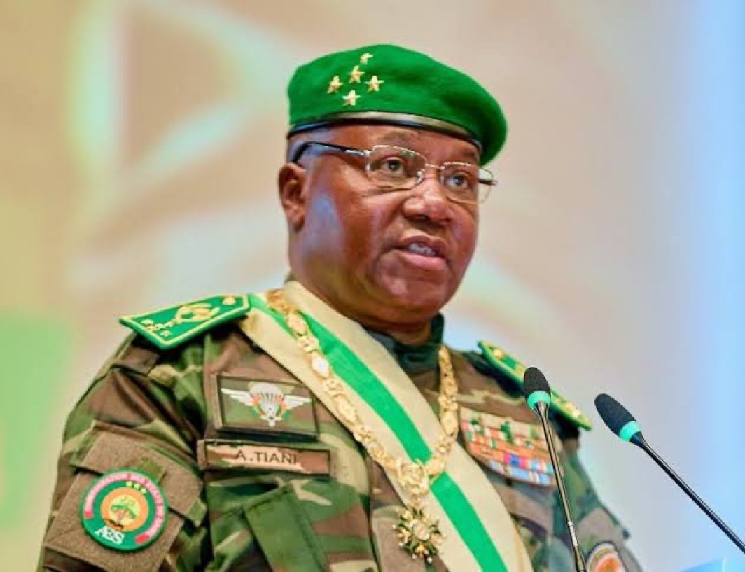 NigeriaStories's tweet image. BREAKING NEWS: Nigeria 🇳🇬 neighbour country Niger 🇳🇪 Adopts Hausa as National Language, Drops French