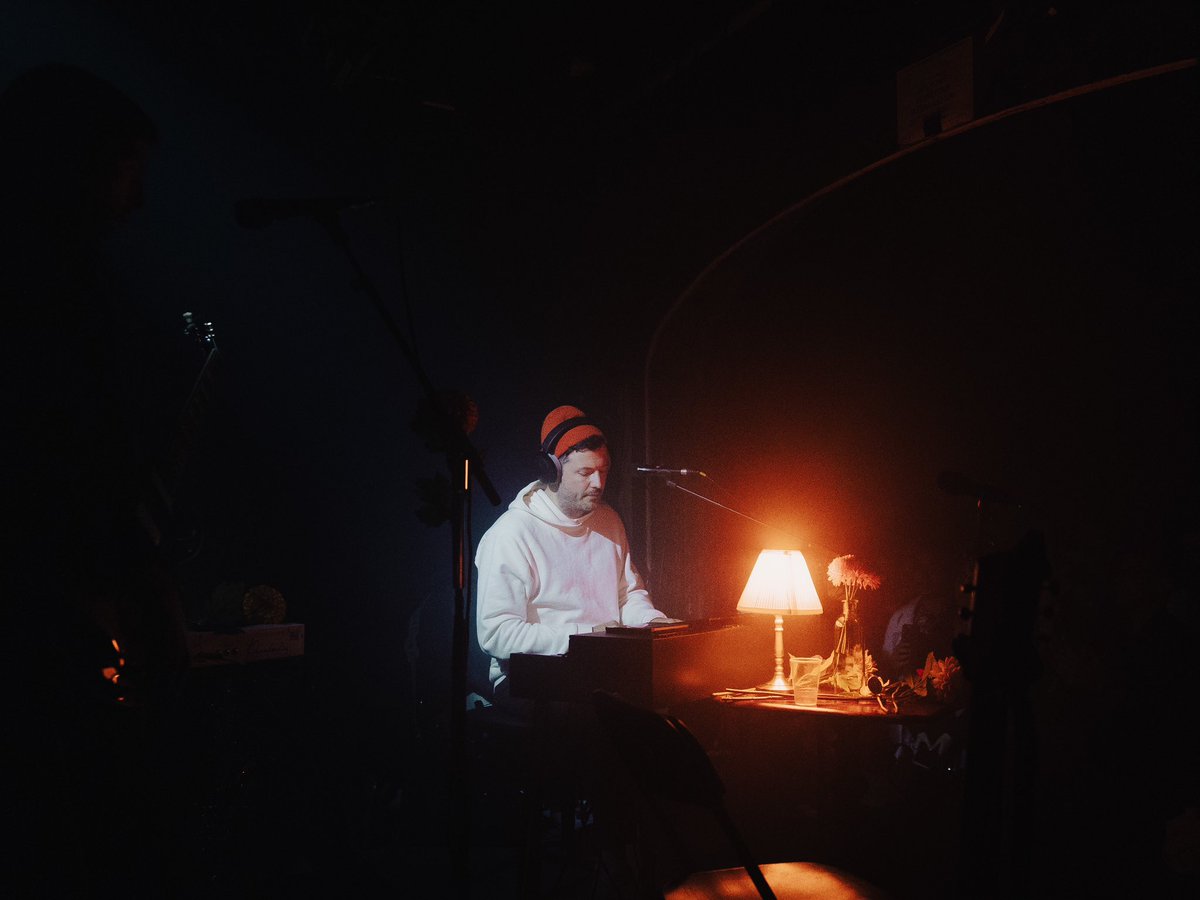 An incredible sold out show in London last night. Thank you for bringing your flowers to send us off. We’ll see you again in October 🖤

Photos by <a href="/shotbymillie/">millie</a>
