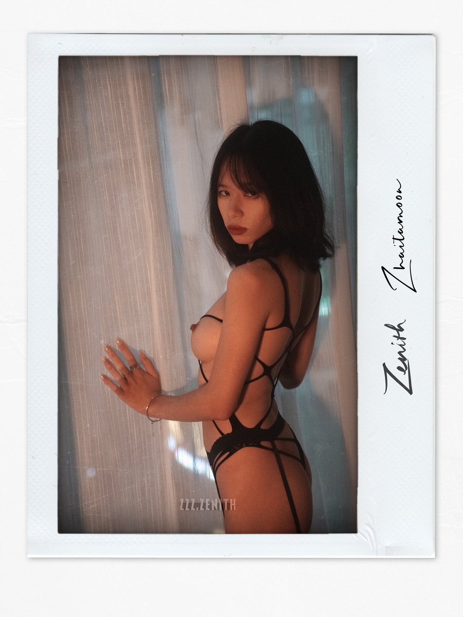 记得抬头，会看到的。
@zzz_zenithh x @zhuitumoon 

抄送：
@Fengsiyuan
@XXman61101766
@tbzt2024

#私房 #私房摄影 #反差 #反差婊 #广州摄影 #nudephotography #胸 #露出 https://t.co/K8PR49qYLW
