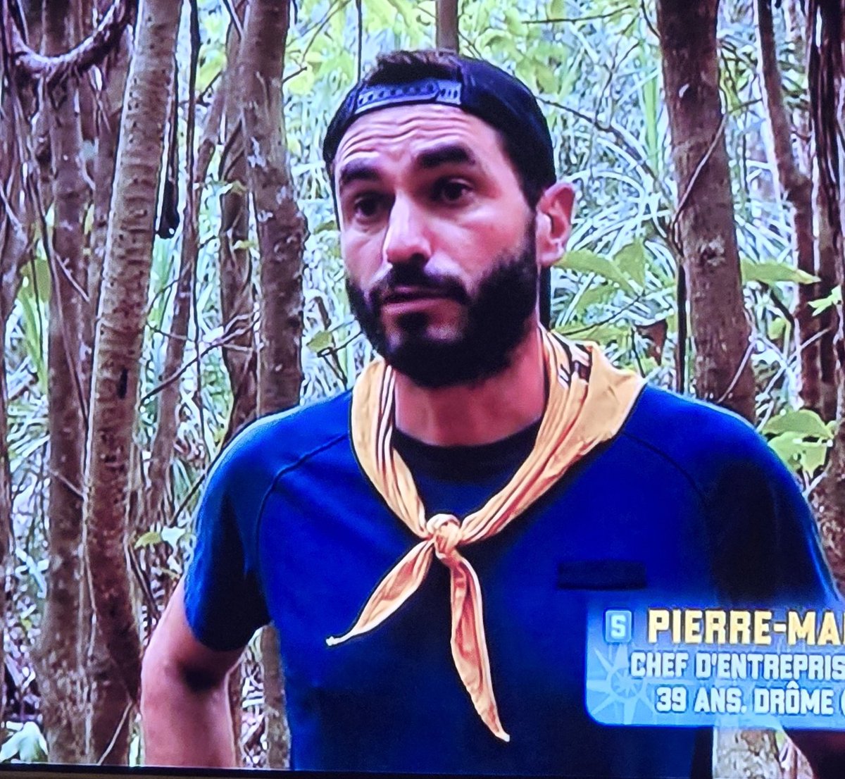 lablueteam's tweet photo. "Je savais même pas qu'elle savait que y avait une forêt, elle a jamais dépassé la cabane" PTDRRRRR Pierre Marie venere contre Andrea ça me fume de rire  #KohLanta https://t.co/6thzNM1MWJ