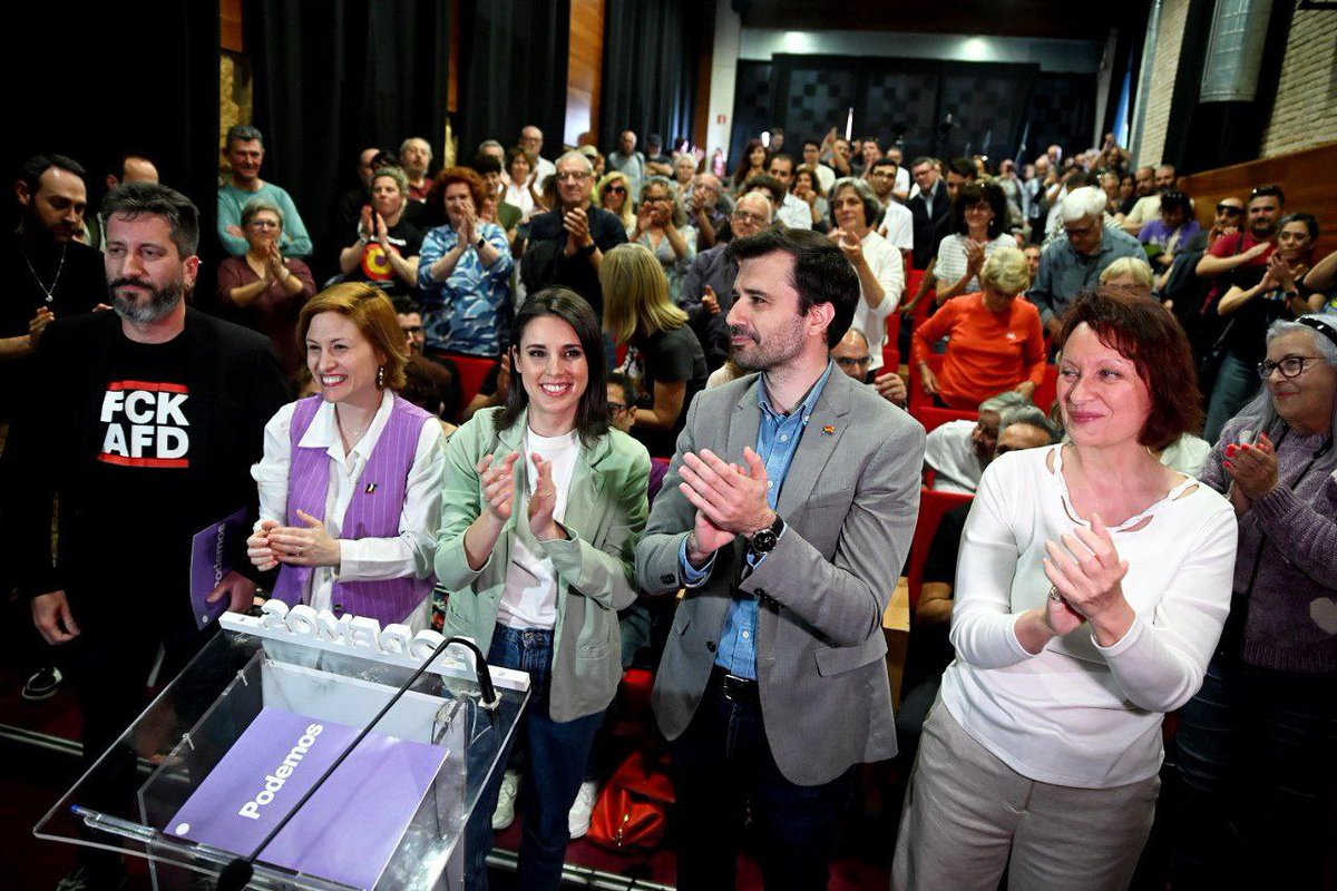Mi primera vez. La primera vez que hablo en un mitin de Podemos. Y ha sido en un acto con <a href="/IreneMontero/">Irene Montero</a> y con llenazo hasta la bandera🔥

¡Orgullo es poco! 

#OrgullosamentePodemos 
#YoVOTOaIreneMontero